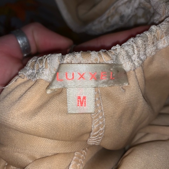 White Lace Romper - Picture 3 of 4